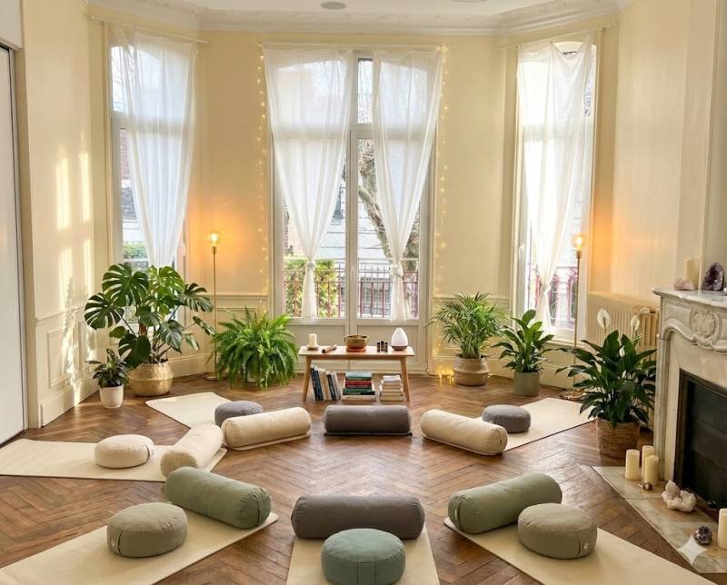 Location de lieu pour le bien-être pour les groupes de thérapie holistique dans une grande salle de cinquante-cinq mètres carrés entièrement modulable au Havre